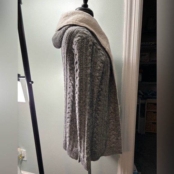 New open cardigan. Heathered in color, solid inside, side slits Sherpa Trim - Picture 3 of 7